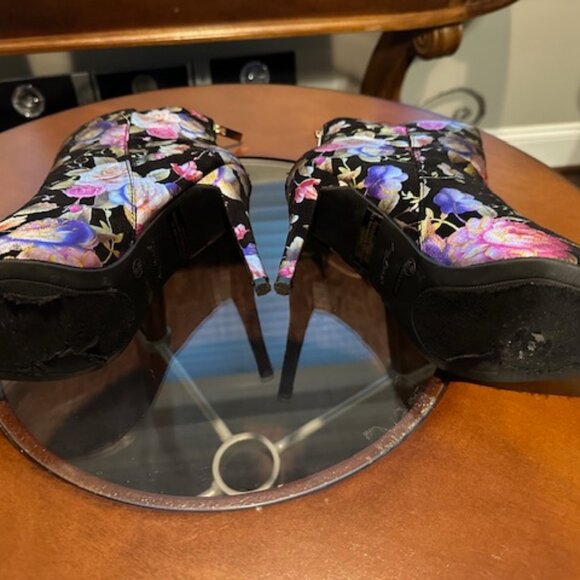 ANNE MICHELLE FLORAL STILETTO HEEL BOOTIES. - SZ 8.5 - Picture 4 of 4